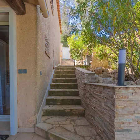 Les Cyclamens- Les Ecureuils Saint-Raphael (Var)